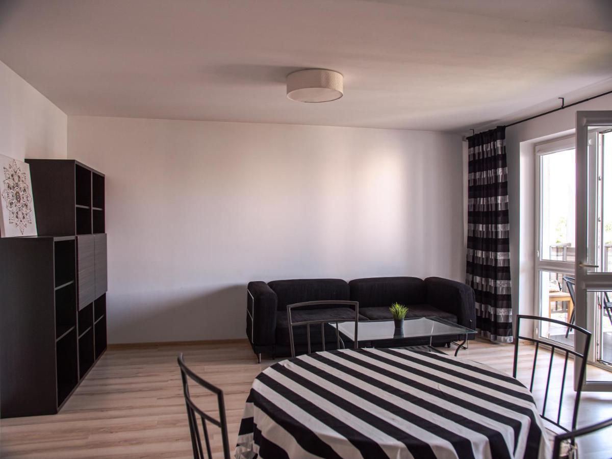 Sdh 2 Radzymin Comfortable Apartment Near Warsaw 外观 照片